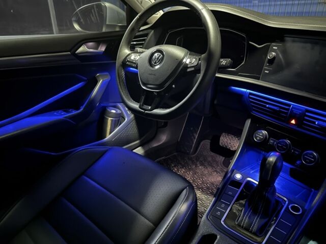 Сірий Фольксваген Джетта, об'ємом двигуна 1.4 л та пробігом 54 тис. км за 19000 $, фото 6 на Automoto.ua