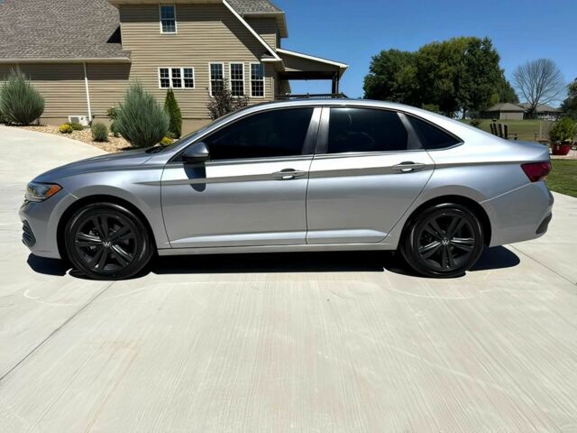 Серый Фольксваген Джетта, объемом двигателя 1.5 л и пробегом 12 тыс. км за 11000 $, фото 7 на Automoto.ua