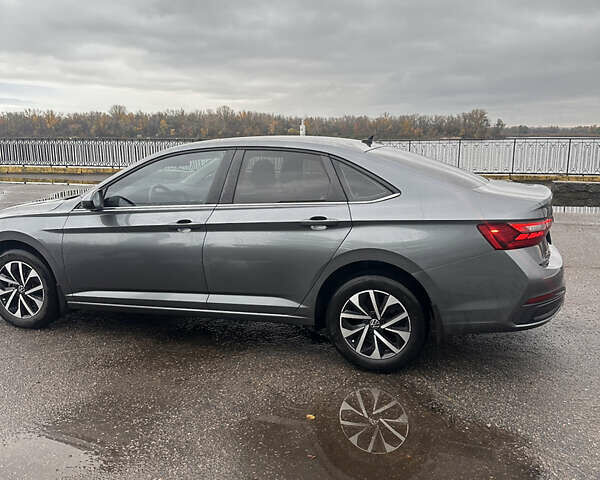 Серый Фольксваген Джетта, объемом двигателя 1.5 л и пробегом 83 тыс. км за 19000 $, фото 3 на Automoto.ua