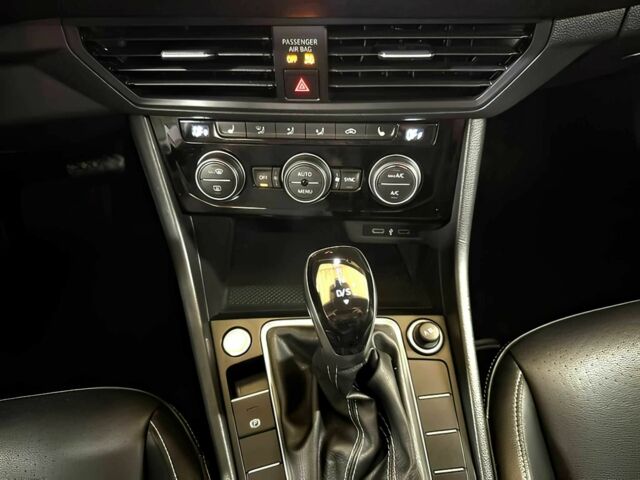 Серый Фольксваген Джетта, объемом двигателя 1.5 л и пробегом 12 тыс. км за 11000 $, фото 10 на Automoto.ua