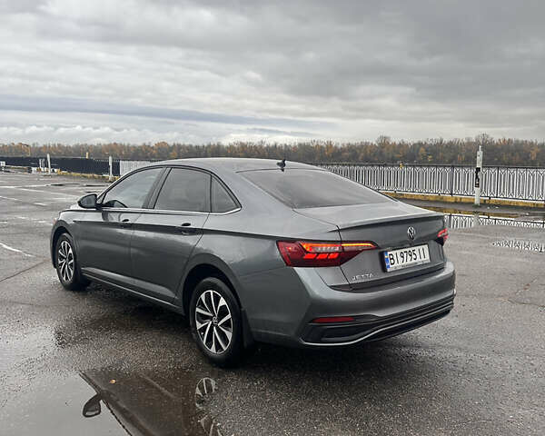 Серый Фольксваген Джетта, объемом двигателя 1.5 л и пробегом 83 тыс. км за 19000 $, фото 4 на Automoto.ua