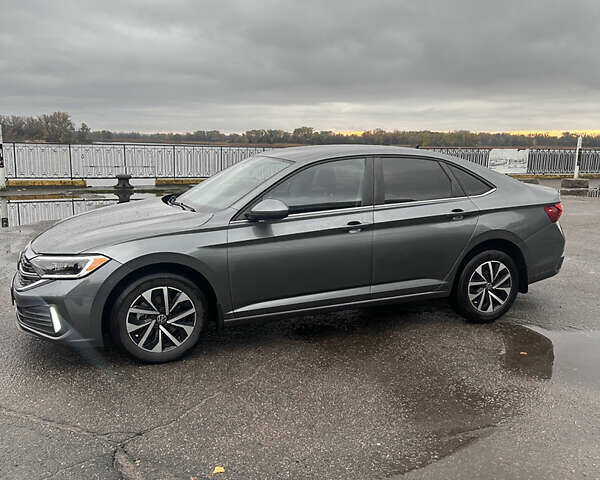 Серый Фольксваген Джетта, объемом двигателя 1.5 л и пробегом 83 тыс. км за 19000 $, фото 2 на Automoto.ua