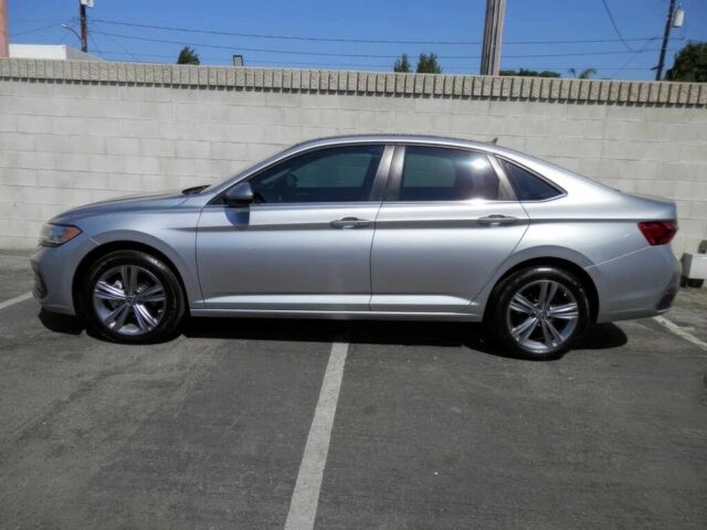 Серый Фольксваген Джетта, объемом двигателя 1.5 л и пробегом 23 тыс. км за 13400 $, фото 3 на Automoto.ua