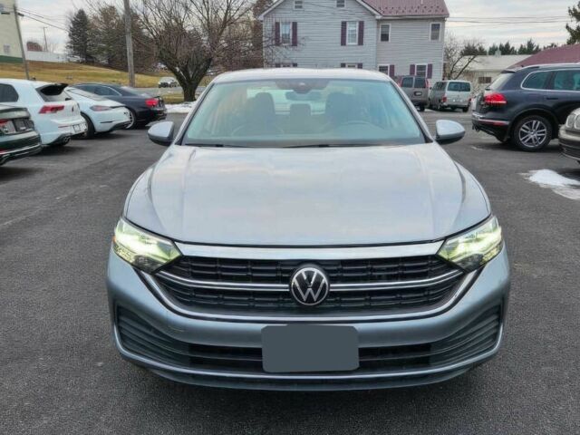 Серый Фольксваген Джетта, объемом двигателя 1.5 л и пробегом 11 тыс. км за 4500 $, фото 1 на Automoto.ua