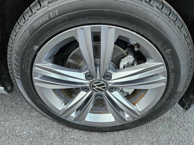 Серый Фольксваген Джетта, объемом двигателя 1.5 л и пробегом 13 тыс. км за 9000 $, фото 13 на Automoto.ua