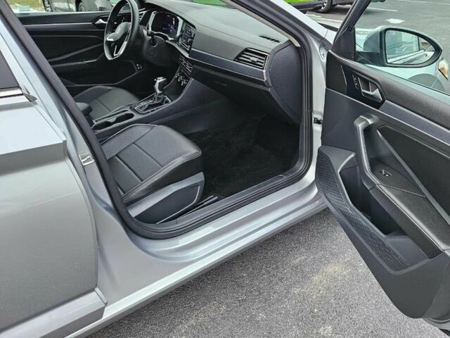 Серый Фольксваген Джетта, объемом двигателя 1.5 л и пробегом 13 тыс. км за 9000 $, фото 7 на Automoto.ua