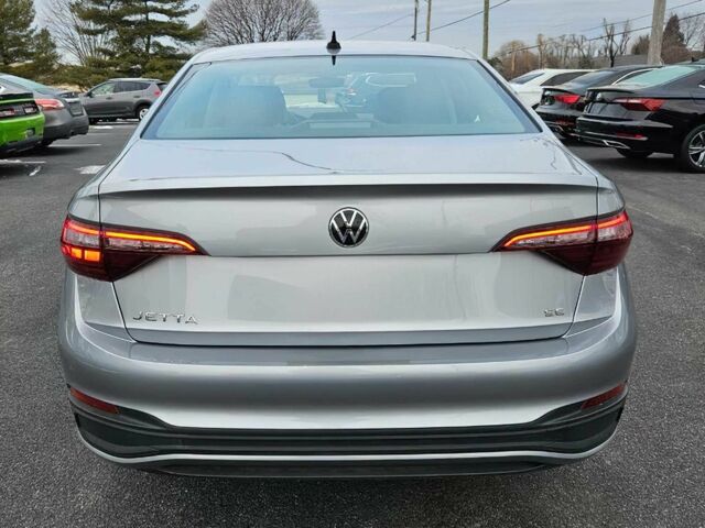 Серый Фольксваген Джетта, объемом двигателя 1.5 л и пробегом 13 тыс. км за 9000 $, фото 4 на Automoto.ua