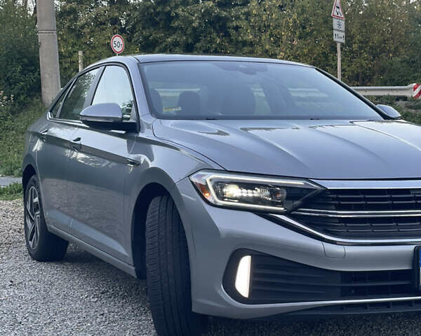 Сірий Фольксваген Джетта, об'ємом двигуна 1.5 л та пробігом 25 тис. км за 24500 $, фото 3 на Automoto.ua