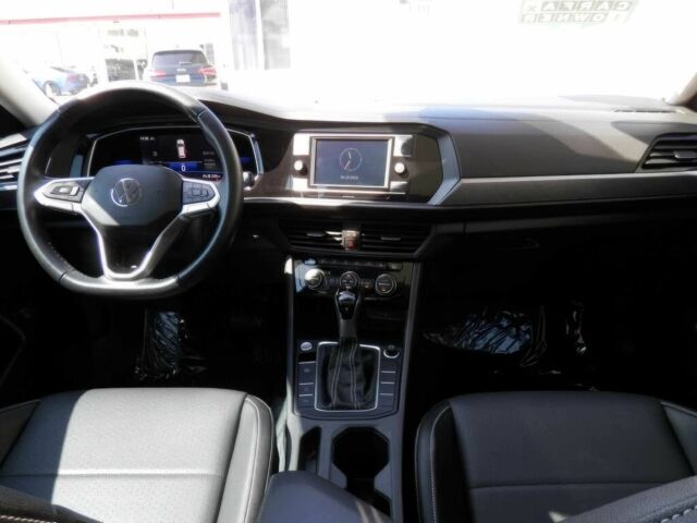 Серый Фольксваген Джетта, объемом двигателя 1.5 л и пробегом 23 тыс. км за 13400 $, фото 7 на Automoto.ua