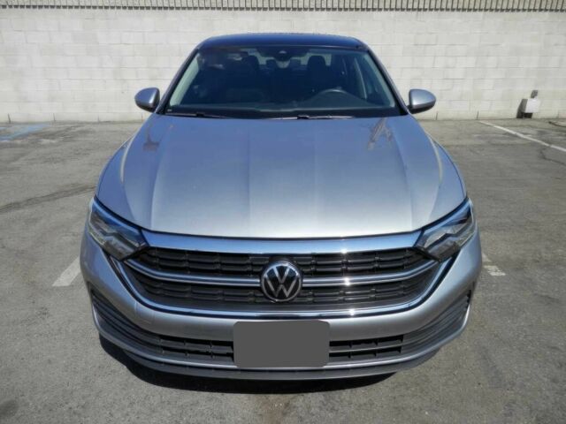 Серый Фольксваген Джетта, объемом двигателя 1.5 л и пробегом 23 тыс. км за 13400 $, фото 1 на Automoto.ua