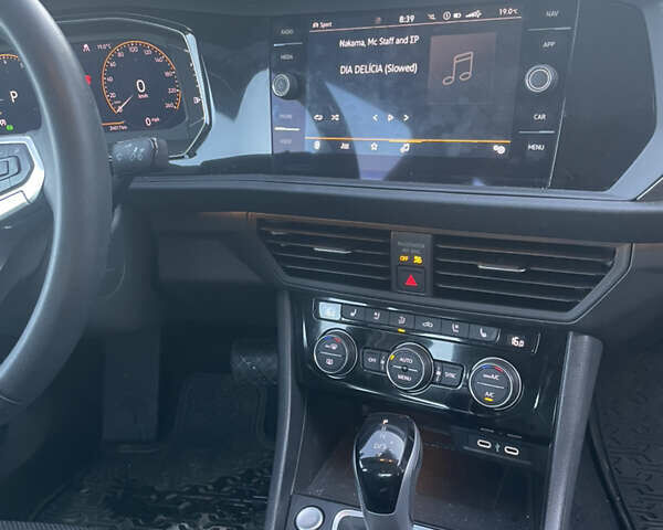 Сірий Фольксваген Джетта, об'ємом двигуна 1.5 л та пробігом 25 тис. км за 24500 $, фото 14 на Automoto.ua