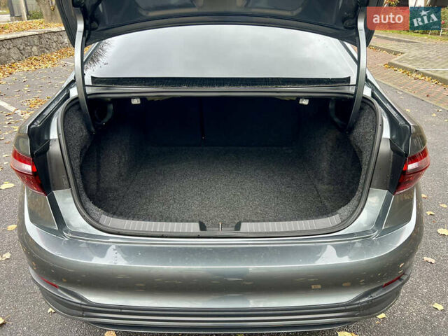 Серый Фольксваген Джетта, объемом двигателя 1.5 л и пробегом 40 тыс. км за 17700 $, фото 7 на Automoto.ua