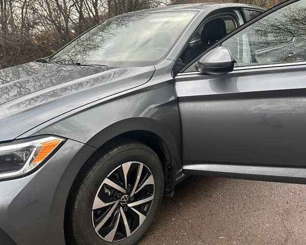 Сірий Фольксваген Джетта, об'ємом двигуна 1.5 л та пробігом 7 тис. км за 19800 $, фото 32 на Automoto.ua