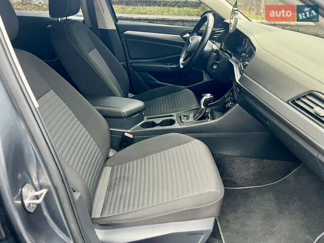 Серый Фольксваген Джетта, объемом двигателя 1.5 л и пробегом 40 тыс. км за 17700 $, фото 13 на Automoto.ua