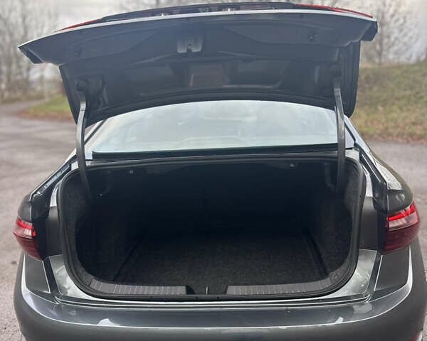 Сірий Фольксваген Джетта, об'ємом двигуна 1.5 л та пробігом 7 тис. км за 19800 $, фото 5 на Automoto.ua