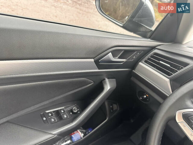 Сірий Фольксваген Джетта, об'ємом двигуна 1.5 л та пробігом 7 тис. км за 19800 $, фото 35 на Automoto.ua