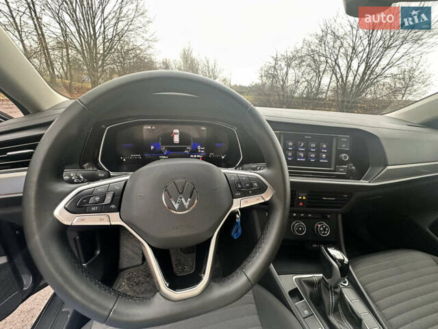 Сірий Фольксваген Джетта, об'ємом двигуна 1.5 л та пробігом 7 тис. км за 19800 $, фото 43 на Automoto.ua