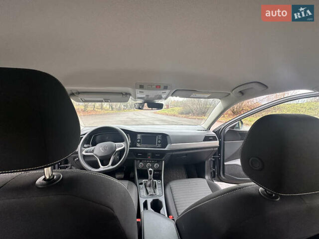 Сірий Фольксваген Джетта, об'ємом двигуна 1.5 л та пробігом 7 тис. км за 19800 $, фото 52 на Automoto.ua