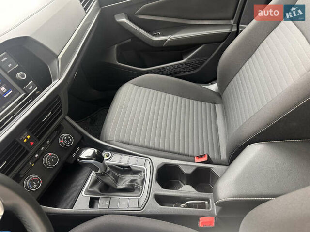 Сірий Фольксваген Джетта, об'ємом двигуна 1.5 л та пробігом 7 тис. км за 19800 $, фото 34 на Automoto.ua
