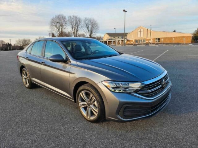 Сірий Фольксваген Джетта, об'ємом двигуна 1.5 л та пробігом 30 тис. км за 9600 $, фото 2 на Automoto.ua