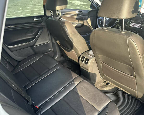 Серый Фольксваген Джетта, объемом двигателя 1.97 л и пробегом 240 тыс. км за 8400 $, фото 7 на Automoto.ua