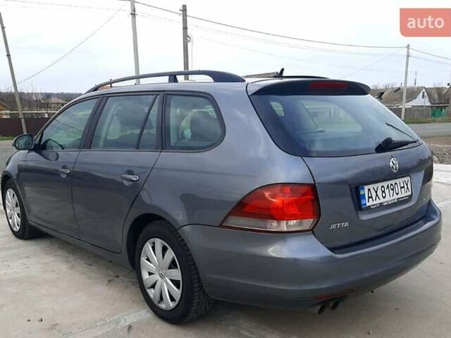 Сірий Фольксваген Джетта, об'ємом двигуна 2.5 л та пробігом 178 тис. км за 7999 $, фото 2 на Automoto.ua