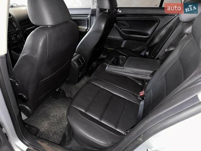 Серый Фольксваген Джетта, объемом двигателя 2.48 л и пробегом 255 тыс. км за 4500 $, фото 23 на Automoto.ua