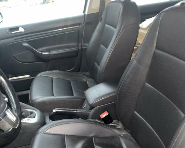 Сірий Фольксваген Джетта, об'ємом двигуна 1.98 л та пробігом 250 тис. км за 9500 $, фото 1 на Automoto.ua