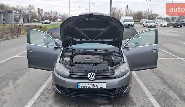 Серый Фольксваген Джетта, объемом двигателя 2.48 л и пробегом 194 тыс. км за 8750 $, фото 4 на Automoto.ua