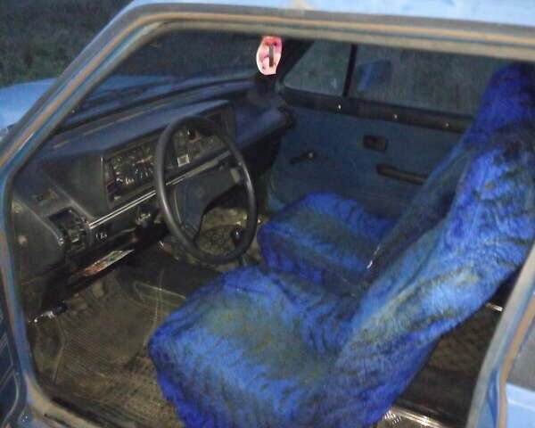 Синий Фольксваген Джетта, объемом двигателя 1.5 л и пробегом 460 тыс. км за 700 $, фото 5 на Automoto.ua