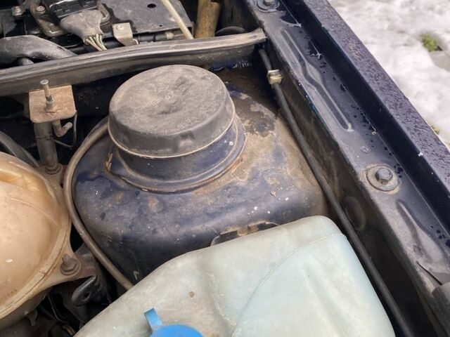 Синий Фольксваген Джетта, объемом двигателя 1.8 л и пробегом 352 тыс. км за 900 $, фото 5 на Automoto.ua