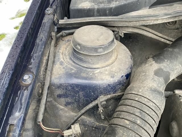 Синий Фольксваген Джетта, объемом двигателя 1.8 л и пробегом 352 тыс. км за 900 $, фото 6 на Automoto.ua