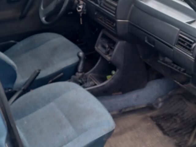 Синий Фольксваген Джетта, объемом двигателя 1.6 л и пробегом 342 тыс. км за 850 $, фото 4 на Automoto.ua