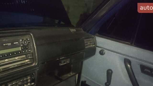 Синій Фольксваген Джетта, об'ємом двигуна 1.6 л та пробігом 354 тис. км за 1700 $, фото 7 на Automoto.ua