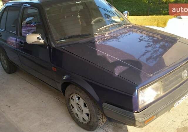 Синий Фольксваген Джетта, объемом двигателя 1.8 л и пробегом 300 тыс. км за 1300 $, фото 1 на Automoto.ua