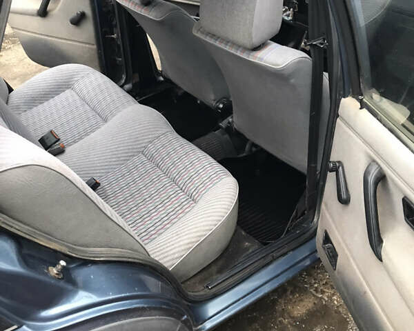 Синій Фольксваген Джетта, об'ємом двигуна 1.3 л та пробігом 437 тис. км за 1500 $, фото 5 на Automoto.ua