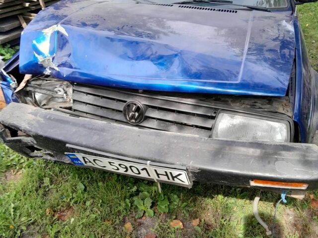 Синий Фольксваген Джетта, объемом двигателя 1.3 л и пробегом 1000 тыс. км за 500 $, фото 1 на Automoto.ua