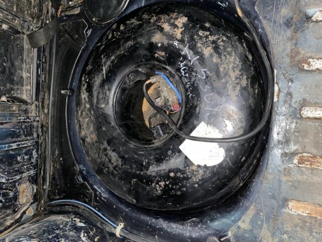 Синий Фольксваген Джетта, объемом двигателя 1.8 л и пробегом 300 тыс. км за 1000 $, фото 19 на Automoto.ua