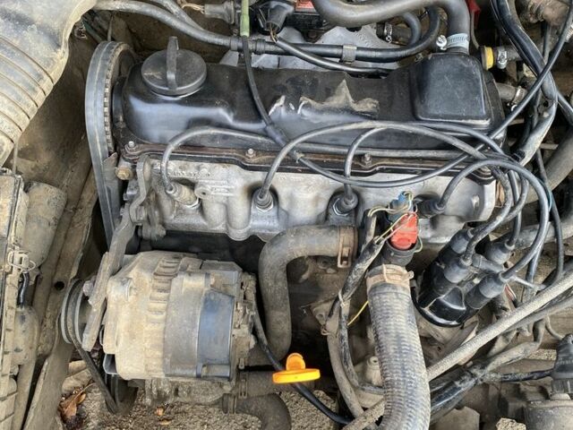 Синий Фольксваген Джетта, объемом двигателя 1.8 л и пробегом 300 тыс. км за 1000 $, фото 11 на Automoto.ua