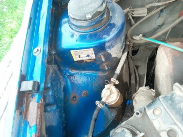 Синий Фольксваген Джетта, объемом двигателя 1 л и пробегом 415 тыс. км за 999 $, фото 3 на Automoto.ua