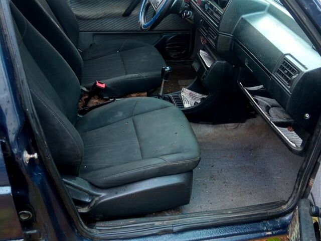 Фольксваген Джетта 1991 в Бершаде на Automoto.ua Синий Фольксваген Джетта, объемом двигателя 1.6 л и пробегом 420 тыс. км за 950 $, фото 5 на Automoto.ua