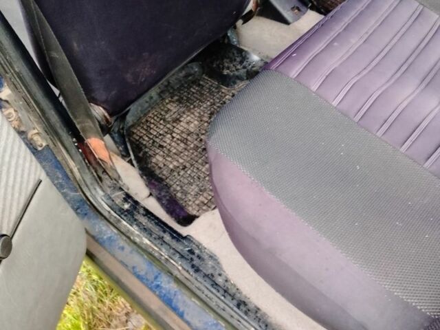 Синий Фольксваген Джетта, объемом двигателя 1.6 л и пробегом 256 тыс. км за 1600 $, фото 7 на Automoto.ua