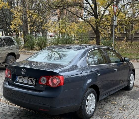 Синій Фольксваген Джетта, об'ємом двигуна 2 л та пробігом 300 тис. км за 3300 $, фото 4 на Automoto.ua