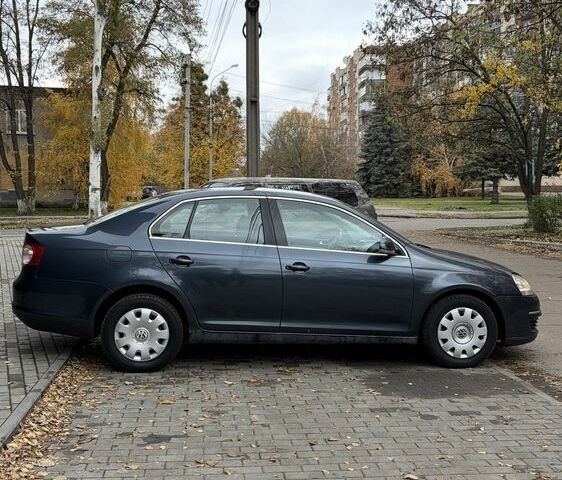 Синій Фольксваген Джетта, об'ємом двигуна 2 л та пробігом 300 тис. км за 3300 $, фото 3 на Automoto.ua