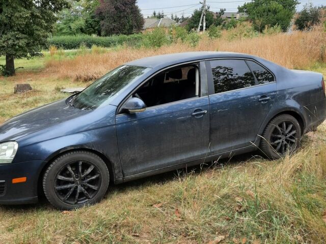 Синій Фольксваген Джетта, об'ємом двигуна 2.5 л та пробігом 200 тис. км за 6800 $, фото 1 на Automoto.ua