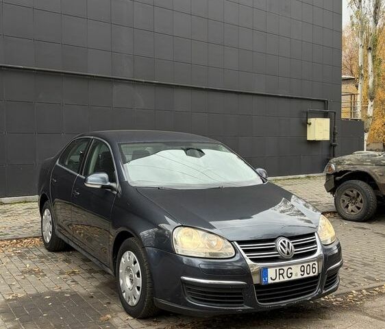 Синій Фольксваген Джетта, об'ємом двигуна 2 л та пробігом 300 тис. км за 3300 $, фото 2 на Automoto.ua