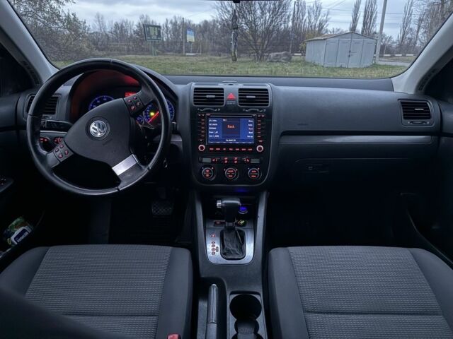 Синий Фольксваген Джетта, объемом двигателя 1.6 л и пробегом 300 тыс. км за 5900 $, фото 9 на Automoto.ua