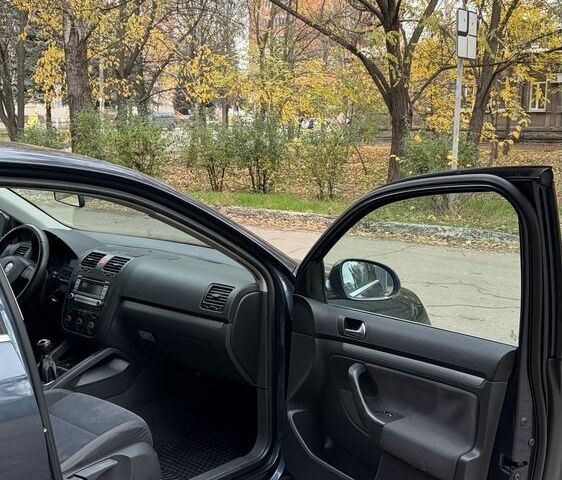 Синій Фольксваген Джетта, об'ємом двигуна 2 л та пробігом 300 тис. км за 3300 $, фото 13 на Automoto.ua