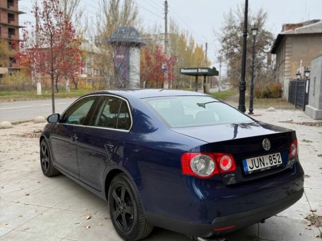 Синий Фольксваген Джетта, объемом двигателя 1.9 л и пробегом 296 тыс. км за 3400 $, фото 6 на Automoto.ua