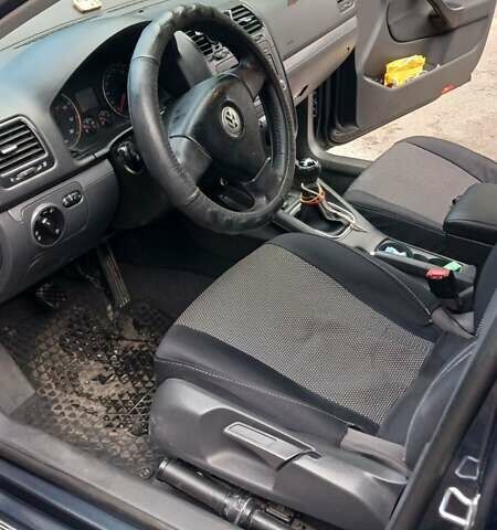 Синий Фольксваген Джетта, объемом двигателя 1.6 л и пробегом 202 тыс. км за 5500 $, фото 4 на Automoto.ua